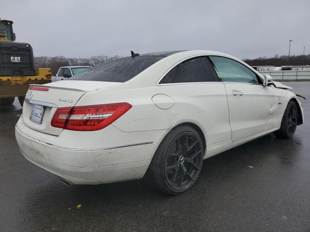 Photo 2 VIN: WDDKJ8JB8CF171140 - MERCEDES-BENZ E-CLASS 