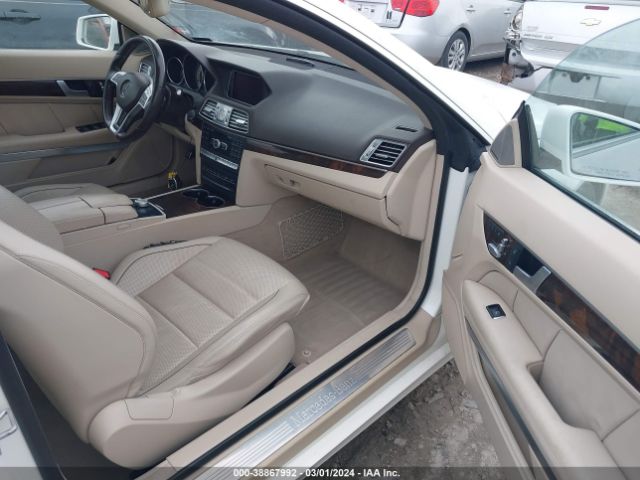 Photo 4 VIN: WDDKJ8JBXEF277642 - MERCEDES-BENZ E 350 