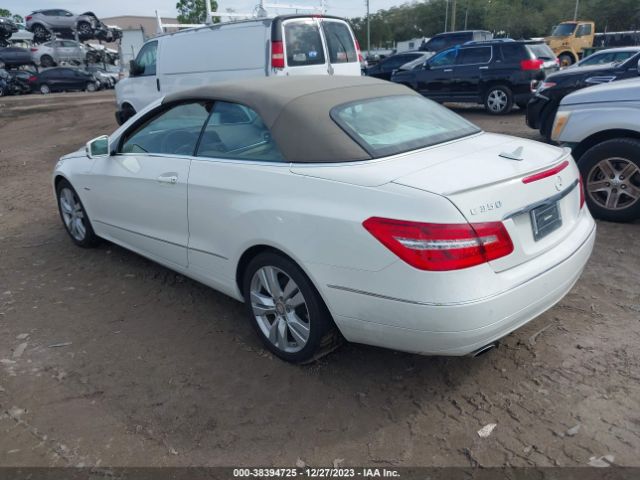 Photo 2 VIN: WDDKK5KF2CF145064 - MERCEDES-BENZ E 350 