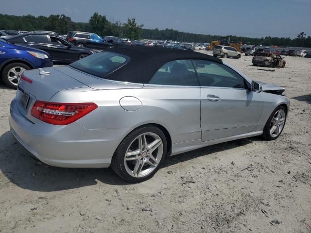 Photo 2 VIN: WDDKK7CF4BF072238 - MERCEDES-BENZ E 550 