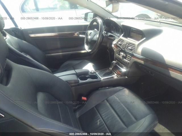 Photo 4 VIN: WDDKK7CF5BF065833 - MERCEDES-BENZ E-CLASS 