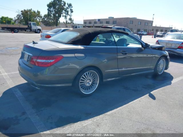 Photo 3 VIN: WDDKK7DF7CF149426 - MERCEDES-BENZ E 550 