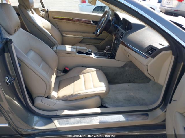 Photo 4 VIN: WDDKK7DF7CF149426 - MERCEDES-BENZ E 550 