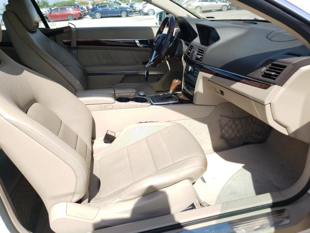 Photo 4 VIN: WDDKK7DF8CF152187 - MERCEDES-BENZ E 550 