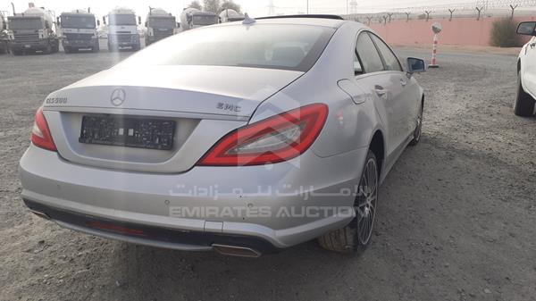 Photo 11 VIN: WDDLJ7DB6CA027609 - MERCEDES-BENZ CLS 500 