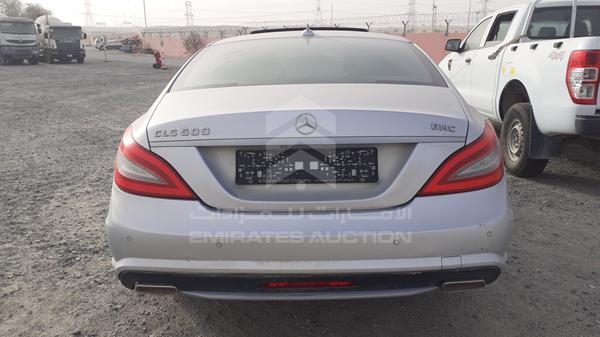 Photo 9 VIN: WDDLJ7DB6CA027609 - MERCEDES-BENZ CLS 500 