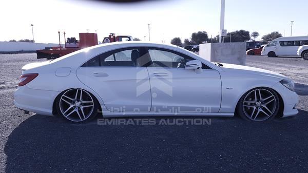 Photo 9 VIN: WDDLJ7DB9CA048857 - MERCEDES-BENZ CLS 500 