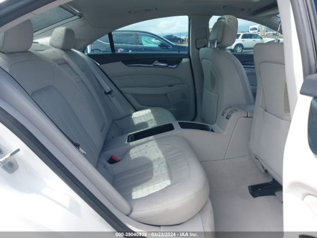 Photo 7 VIN: WDDLJ7DB9EA127691 - MERCEDES-BENZ CLS 550 