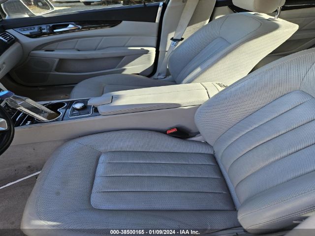 Photo 4 VIN: WDDLJ7DBXCA016127 - MERCEDES-BENZ CLS 