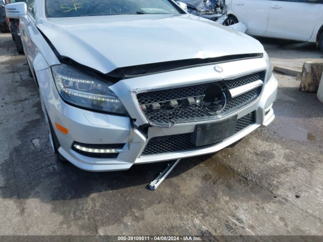 Photo 5 VIN: WDDLJ9BB8CA027545 - MERCEDES-BENZ CLS 550 