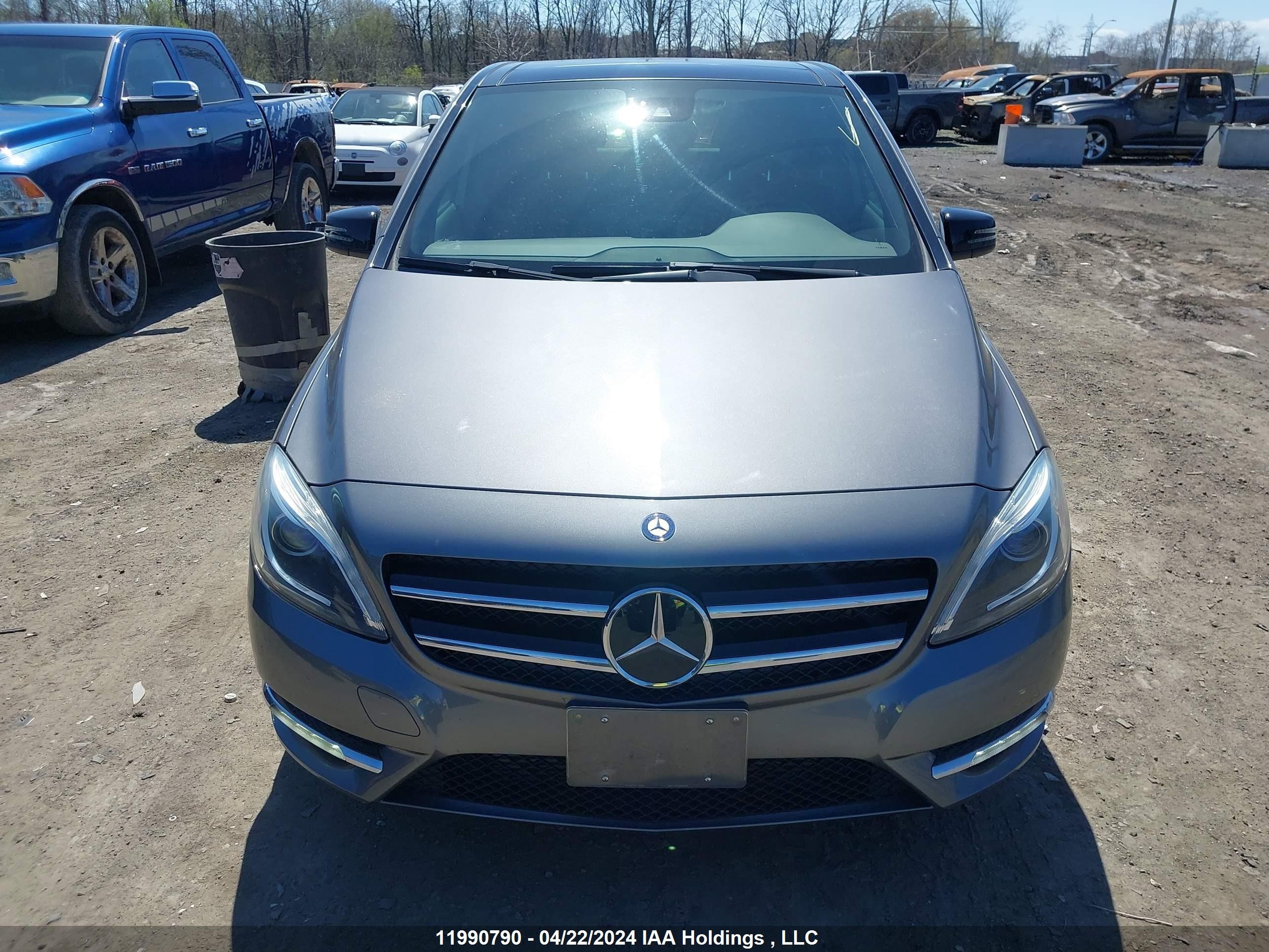 Photo 11 VIN: WDDMH4EB1EJ242329 - MERCEDES-BENZ NULL 