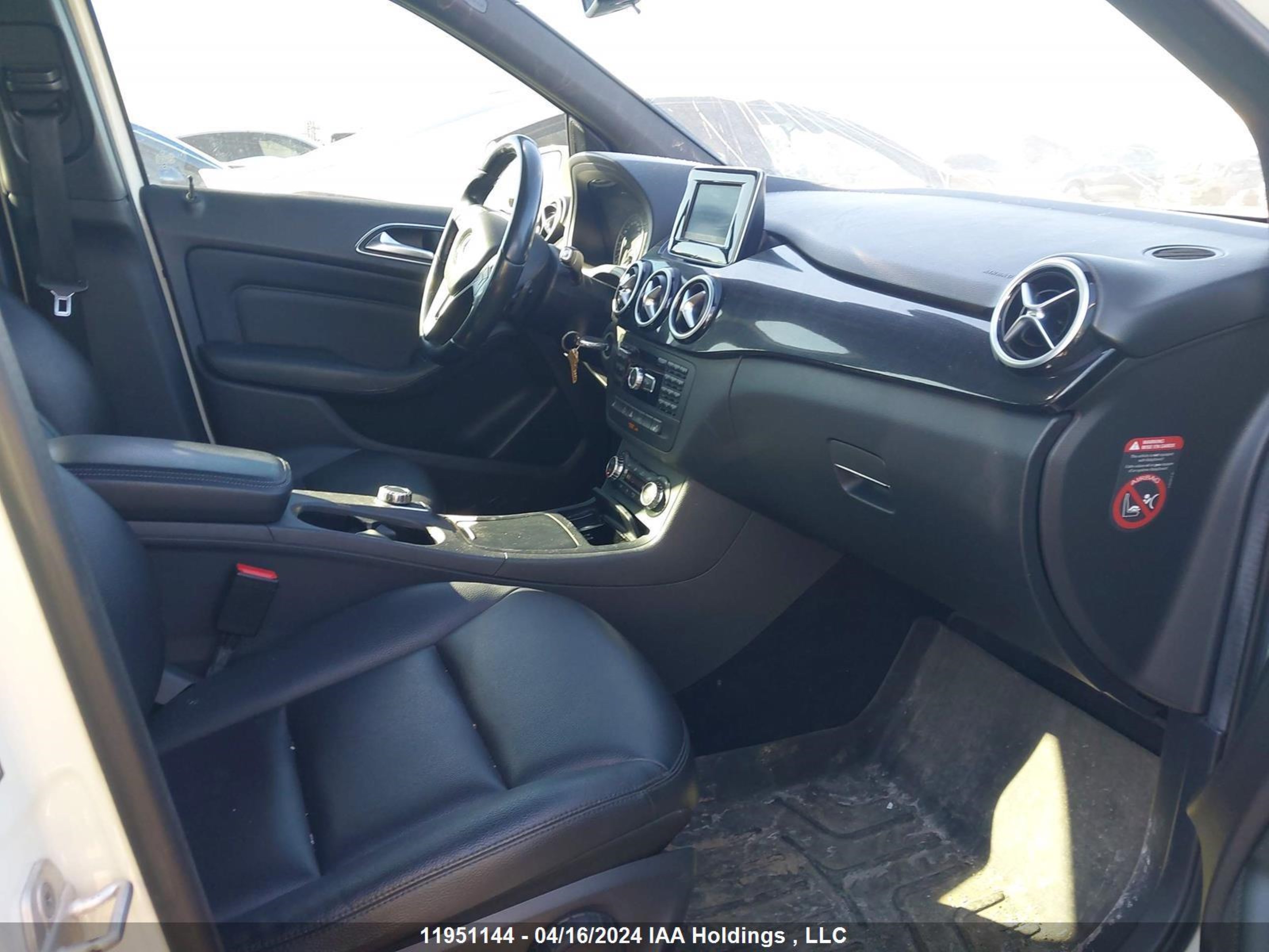 Photo 4 VIN: WDDMH4EB6EJ277593 - MERCEDES-BENZ B-KLASSE 