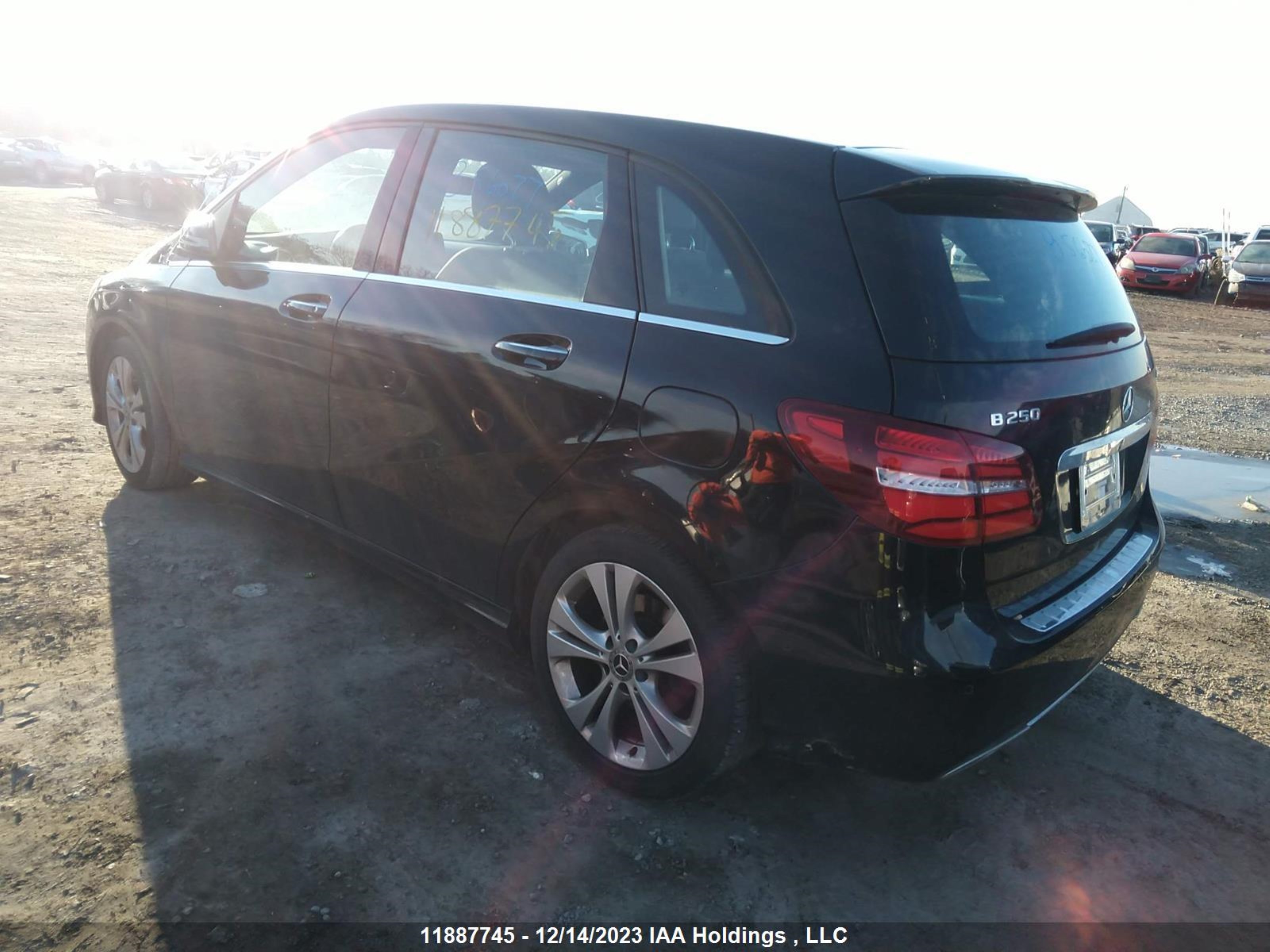 Photo 2 VIN: WDDMH4GB8JJ461621 - MERCEDES-BENZ B-KLASSE 