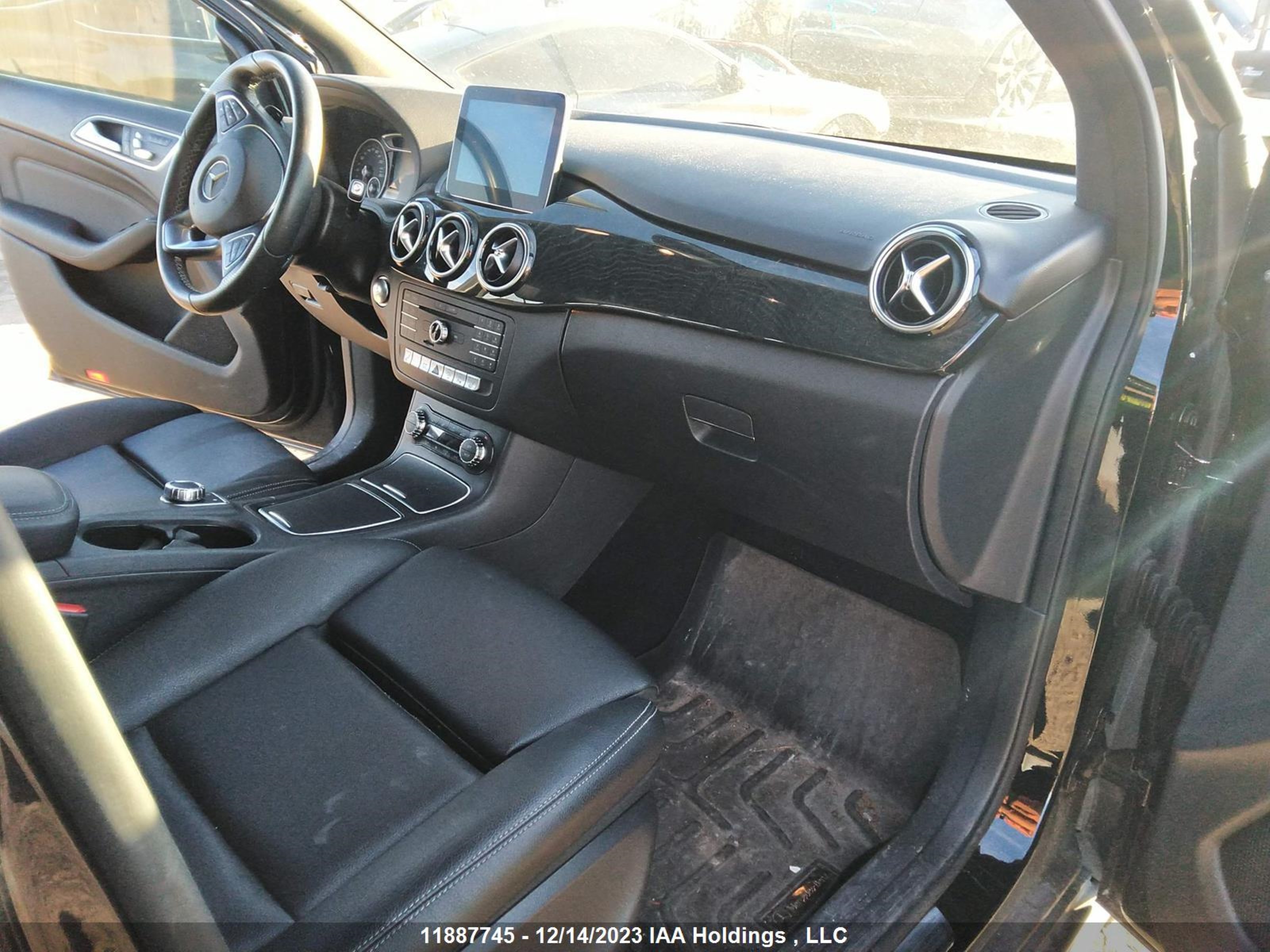 Photo 4 VIN: WDDMH4GB8JJ461621 - MERCEDES-BENZ B-KLASSE 