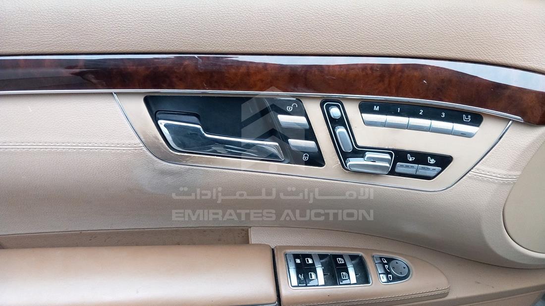 Photo 10 VIN: WDDNG56X29A243938 - MERCEDES S 350 