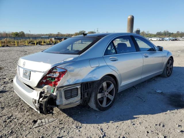 Photo 3 VIN: WDDNG7BB0AA345913 - MERCEDES-BENZ S 550 