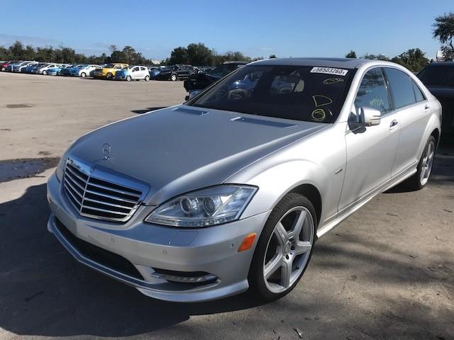 Photo 1 VIN: WDDNG7BB1BA401715 - MERCEDES-BENZ S 550 