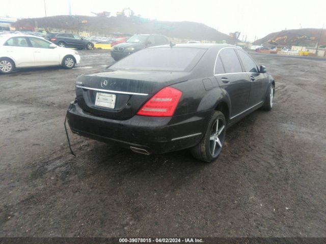 Photo 3 VIN: WDDNG7BB3BA388434 - MERCEDES-BENZ S 550 