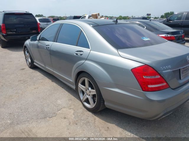 Photo 2 VIN: WDDNG7BB7AA313900 - MERCEDES-BENZ S 550 