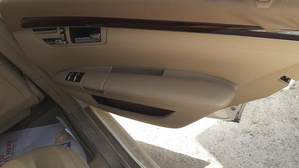 Photo 18 VIN: WDDNG7BB8AA335128 - MERCEDES-BENZ S500 