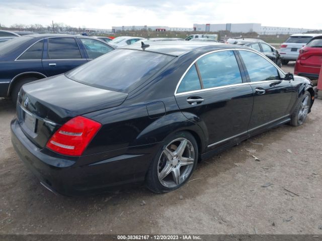 Photo 3 VIN: WDDNG7BB9AA294928 - MERCEDES-BENZ S 550 