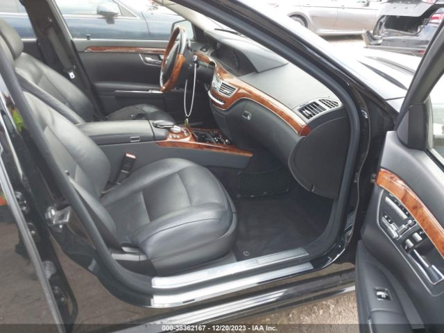 Photo 4 VIN: WDDNG7BB9AA294928 - MERCEDES-BENZ S 550 