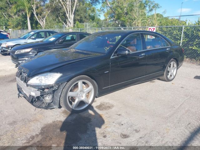 Photo 1 VIN: WDDNG7DB1CA432381 - MERCEDES-BENZ S 550 