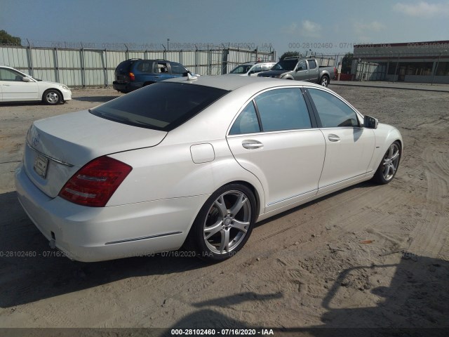 Photo 3 VIN: WDDNG7DB1CA450704 - MERCEDES-BENZ S-CLASS 