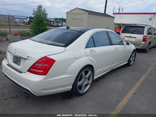 Photo 3 VIN: WDDNG7DB3DA510645 - MERCEDES-BENZ S 550 