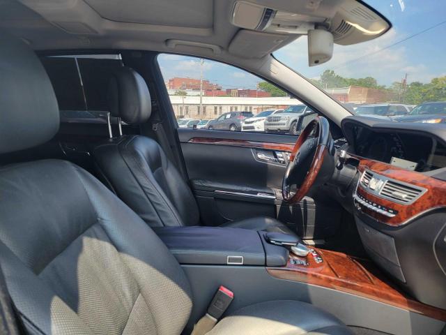 Photo 4 VIN: WDDNG7DB4DA516695 - MERCEDES-BENZ S 550 