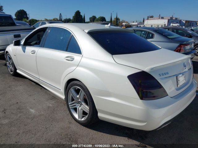 Photo 2 VIN: WDDNG7DB6CA471581 - MERCEDES-BENZ S 550 