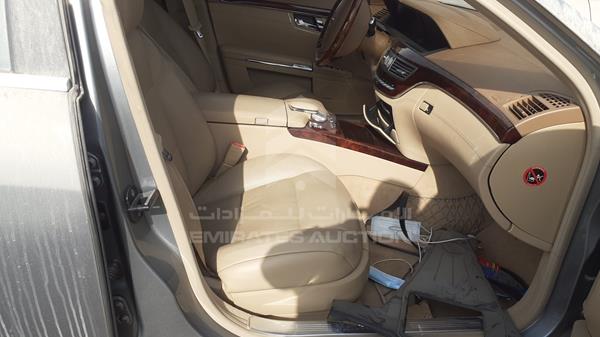 Photo 22 VIN: WDDNG7DB7BA408553 - MERCEDES-BENZ S 500 