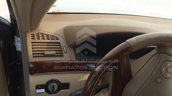 Photo 9 VIN: WDDNG7DB7BA408553 - MERCEDES-BENZ S 500 