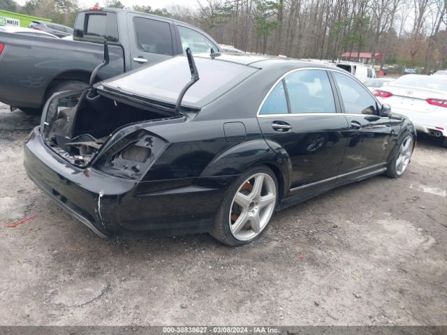 Photo 3 VIN: WDDNG7DB7CA433762 - MERCEDES-BENZ S 550 