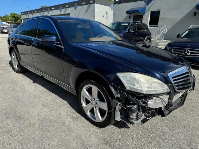 Photo 3 VIN: WDDNG7DB7DA513886 - MERCEDES-BENZ S 550 