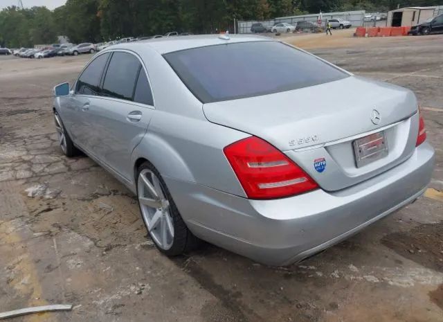 Photo 2 VIN: WDDNG7DB8DA493440 - MERCEDES-BENZ S 550 