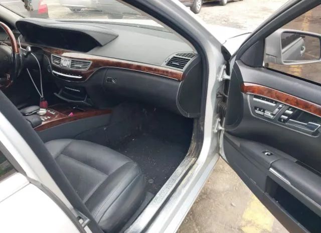 Photo 4 VIN: WDDNG7DB8DA493440 - MERCEDES-BENZ S 550 