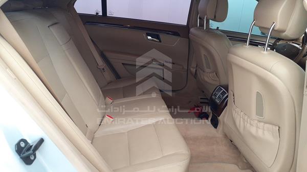 Photo 28 VIN: WDDNG7DB8DA535752 - MERCEDES-BENZ S 550 