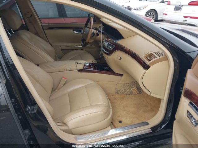 Photo 4 VIN: WDDNG7DB9CA420351 - MERCEDES-BENZ S 550 