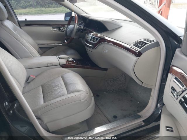 Photo 4 VIN: WDDNG7DB9CA467265 - MERCEDES-BENZ S 550 