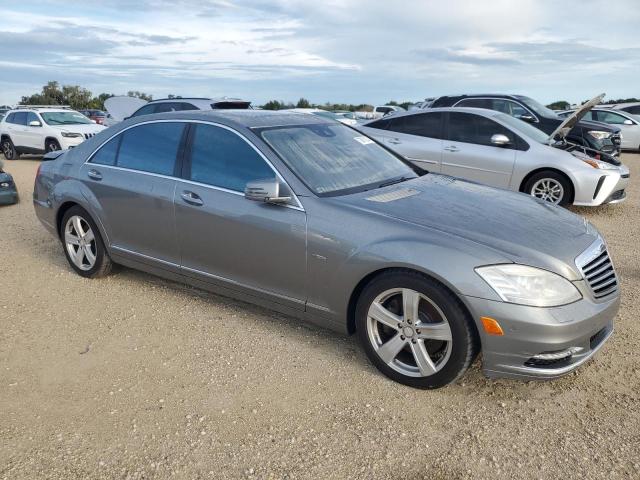 Photo 3 VIN: WDDNG7DB9CA467458 - MERCEDES-BENZ S 550 