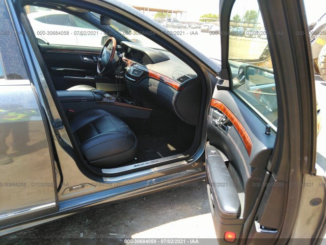 Photo 4 VIN: WDDNG7EB9BA380933 - MERCEDES-BENZ S-CLASS 