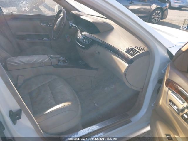 Photo 4 VIN: WDDNG8GB2BA413709 - MERCEDES-BENZ S 550 