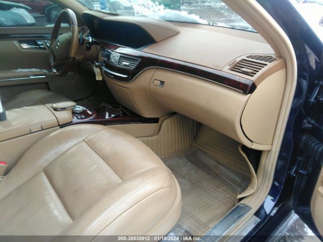 Photo 4 VIN: WDDNG8GB6BA409159 - MERCEDES-BENZ S 550 