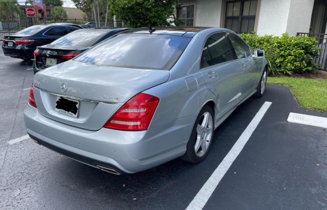 Photo 3 VIN: WDDNG8GB9BA374729 - MERCEDES-BENZ S 550 4MAT 