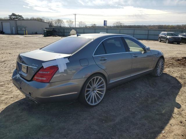 Photo 2 VIN: WDDNG9EB3CA424566 - MERCEDES-BENZ S 550 4MAT 