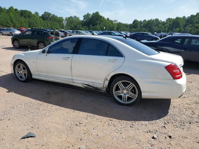 Photo 1 VIN: WDDNG9EB3CA440055 - MERCEDES-BENZ 550 