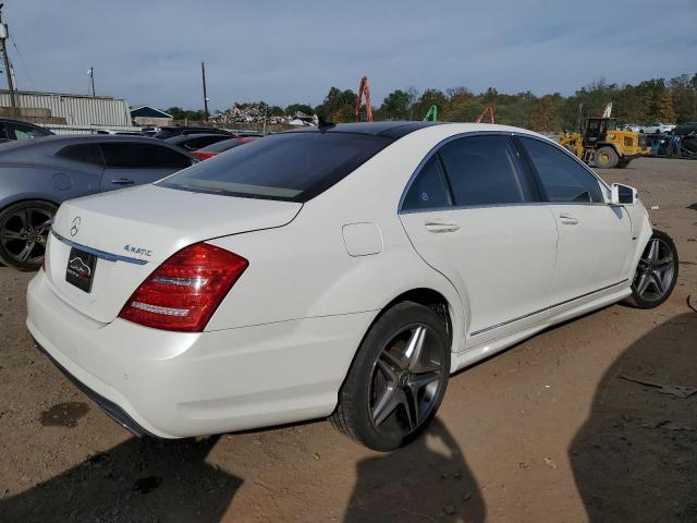 Photo 2 VIN: WDDNG9EB3CA466204 - MERCEDES-BENZ S 550 4MAT 