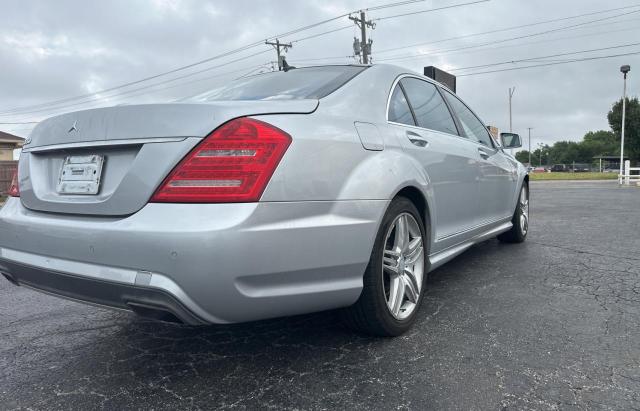 Photo 3 VIN: WDDNG9EB5CA437299 - MERCEDES-BENZ S 550 4MAT 