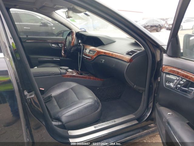 Photo 4 VIN: WDDNG9EB5CA452479 - MERCEDES-BENZ S 550 